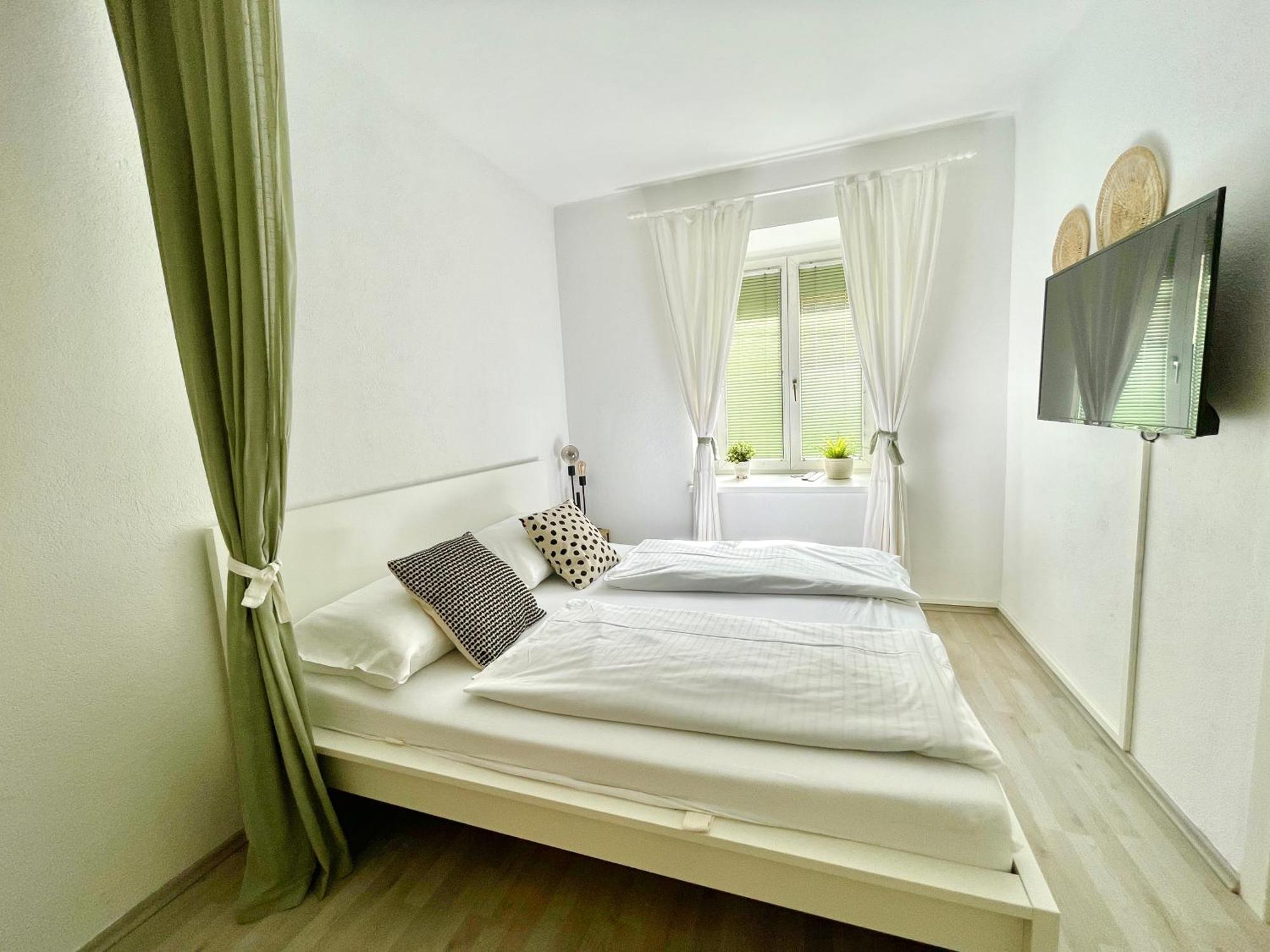 Contactless Self-Check-In - City Apartment Zum Wohlfuhlen Ans16 Грац Экстерьер фото